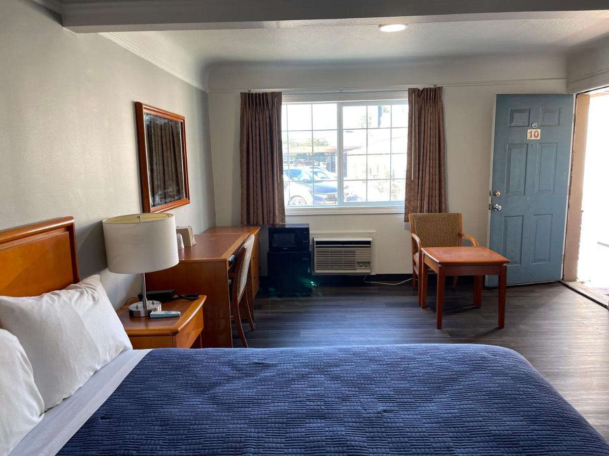 Holiday Motel Portland Bagian luar foto