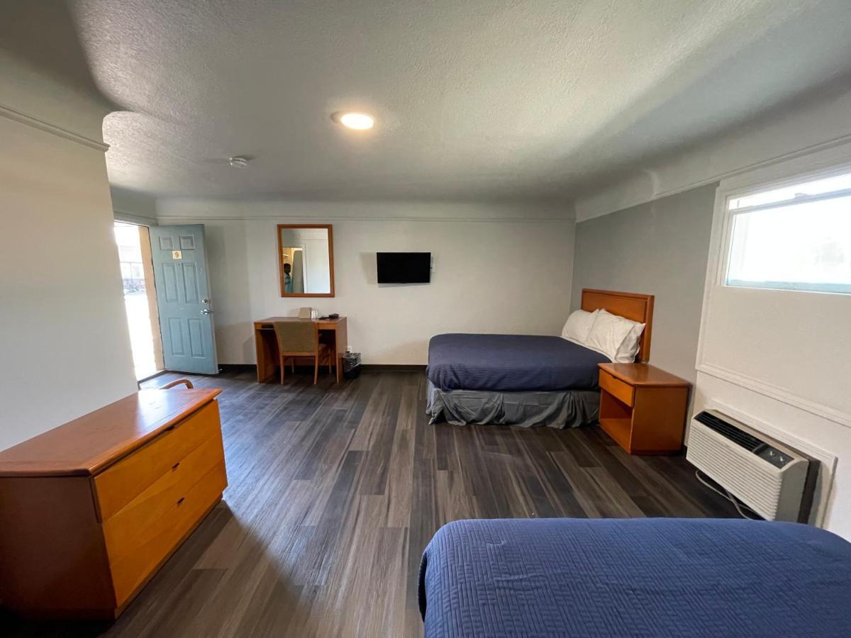Holiday Motel Portland Bagian luar foto